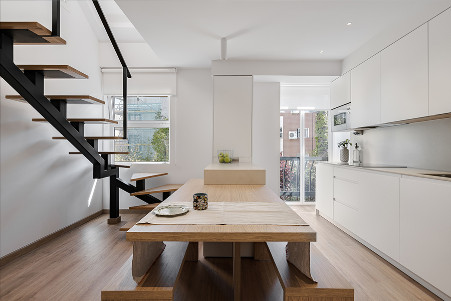 Comedor del piso de 4 habitaciones del Edificio Lérida 8.